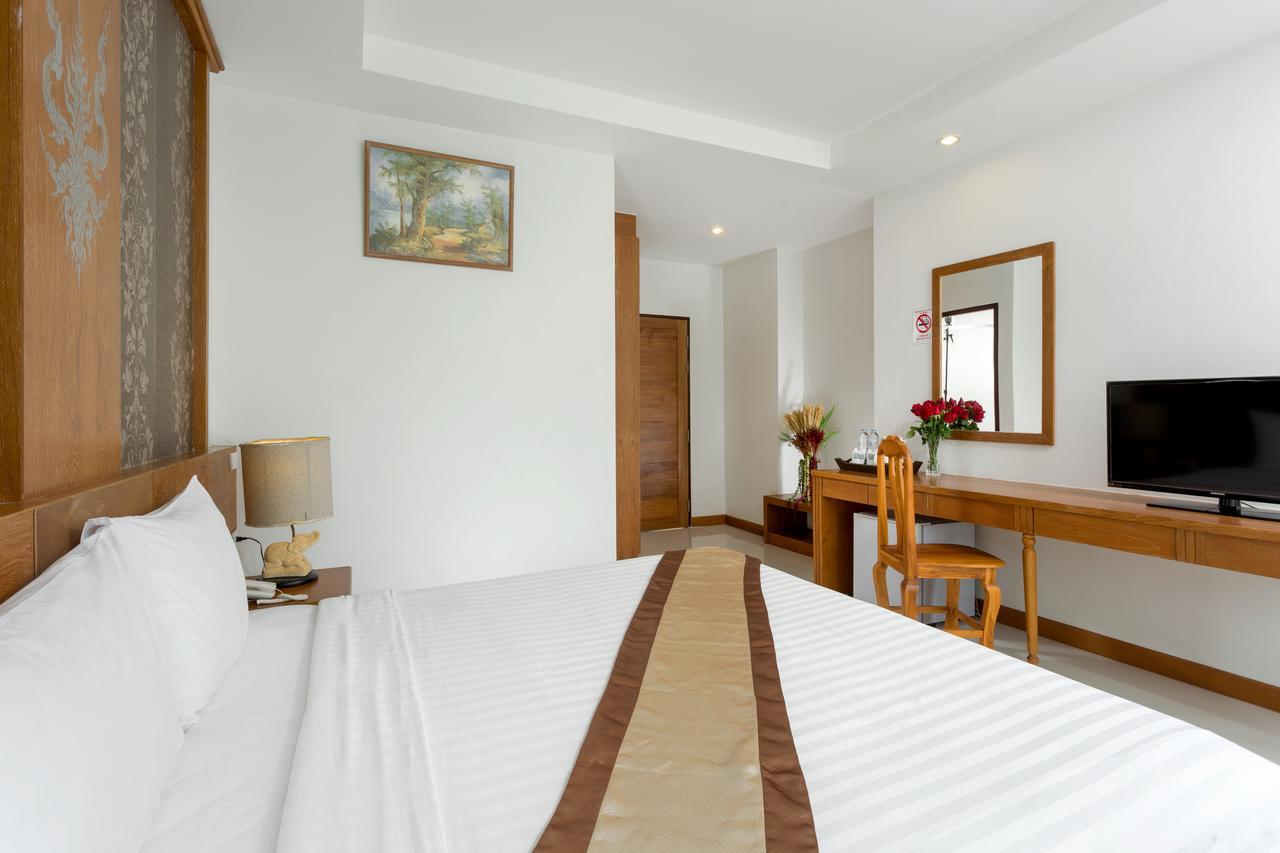 Asia Express Hotel กะทู้ ภายนอก รูปภาพ